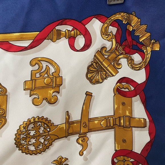 Vintage hermes scarf - Picture 7 of 9